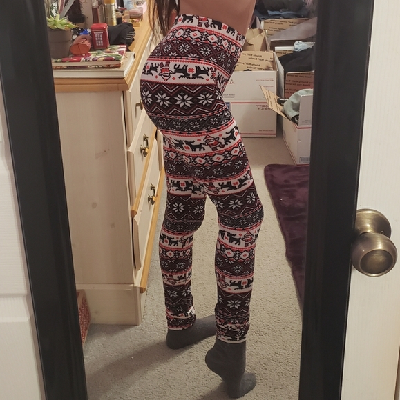Super Soft Christmas Leggings | Poshmark